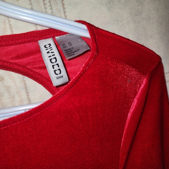 H&M Red Velour Long Sleeve Maxi Dress with Slit and Open Back Size XS - Picture 9 of 9